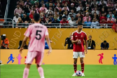 الراية القطرية: أحد أندية الدوري القطري تفاوض الأهلي لضم أشرف داري